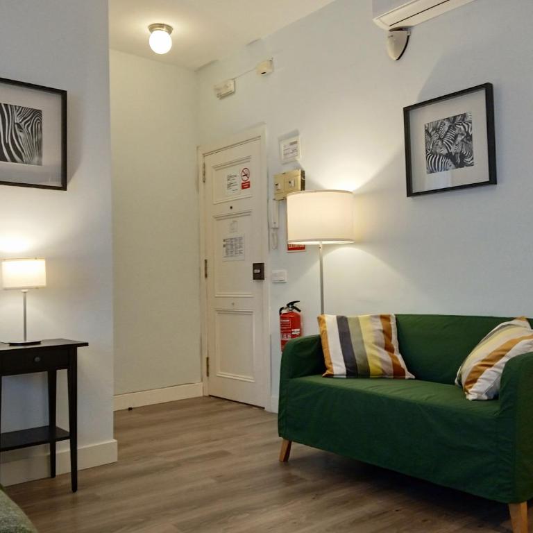 Colom Apartments - One-Bedroom Apartment - 37