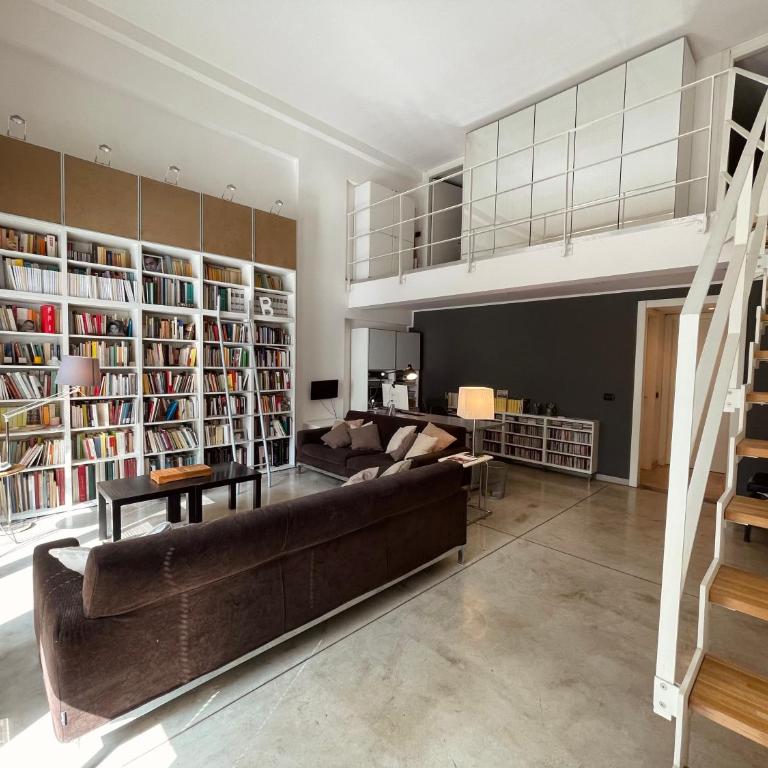 Ampio Loft su due livelli con giardino - Appartamento con 2 Camere da Letto - 1