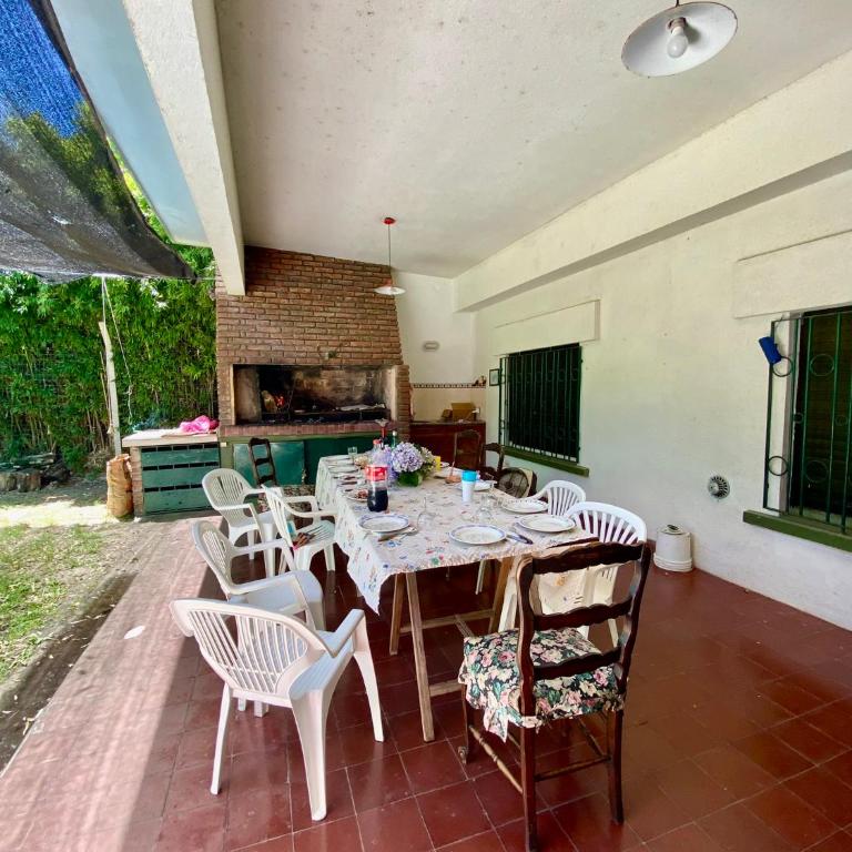 Frente a la mansa CON SEÑA l LUZ GAS AGUA LIMPIEZA APARTE - Three-Bedroom House - 20