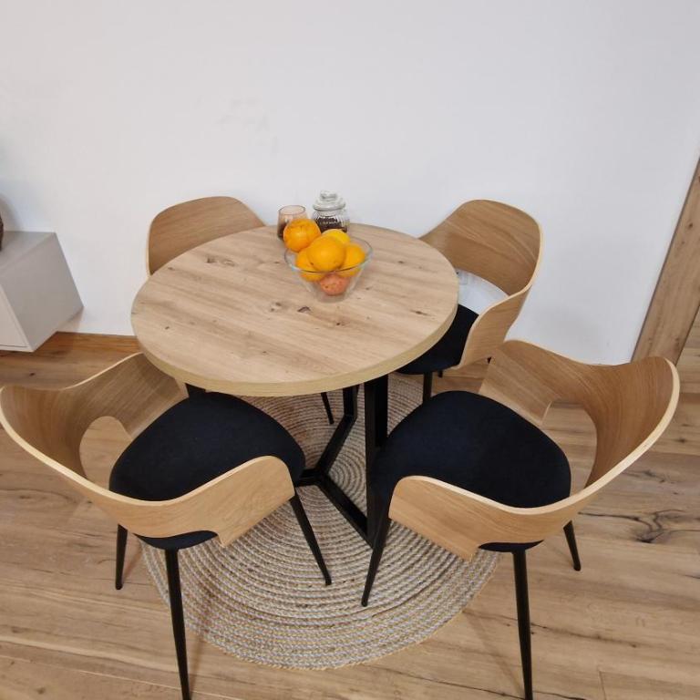 Vuk Vucko - One-Bedroom Apartment - 10