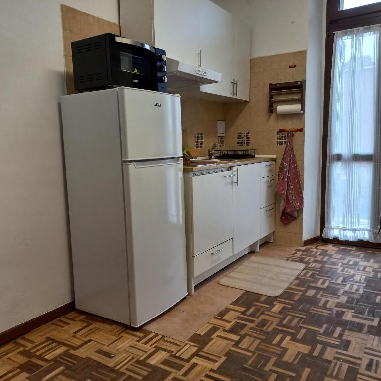 Sweet Home in Torino Cenisia - One-Bedroom Apartment with Balcony and City View - 12