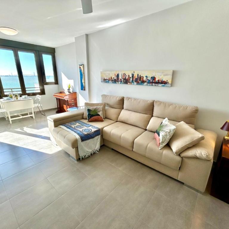 GATU Arena " Preferente mayores de 21 años y familias " - Apartamento de 3 dormitorios - 3