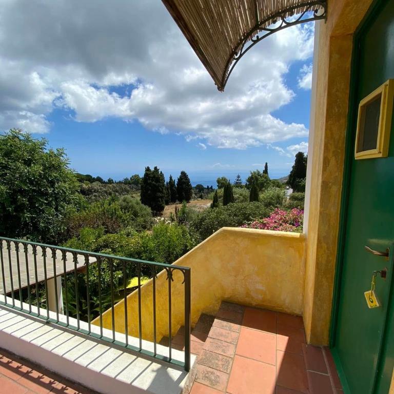 Casa Gialla B&B - Camera Familiare Deluxe - 1