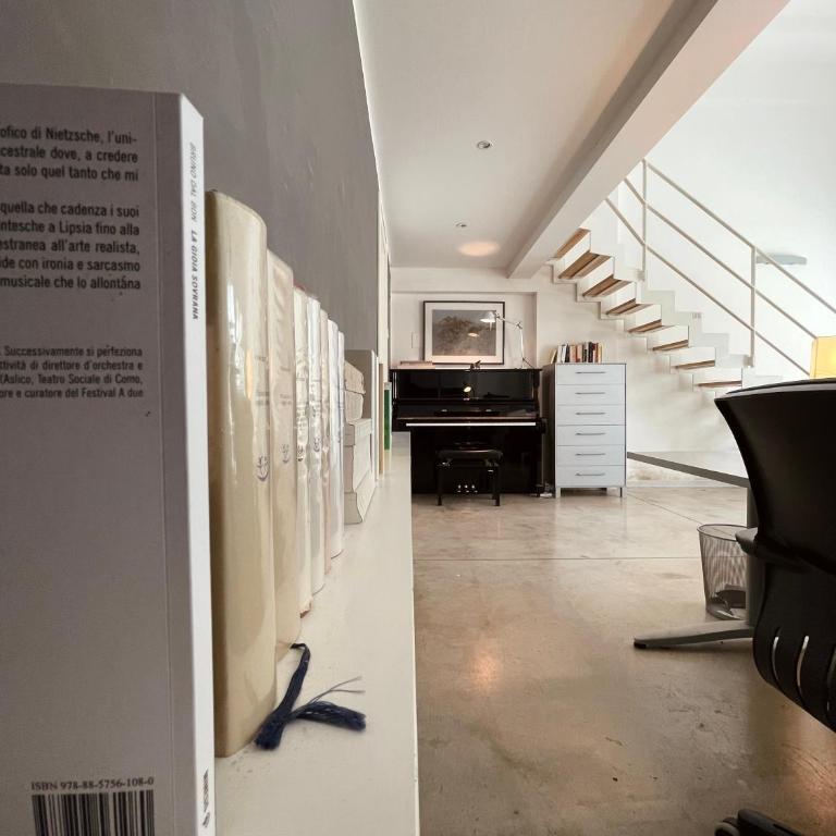 Ampio Loft su due livelli con giardino - Appartamento con 2 Camere da Letto - 8