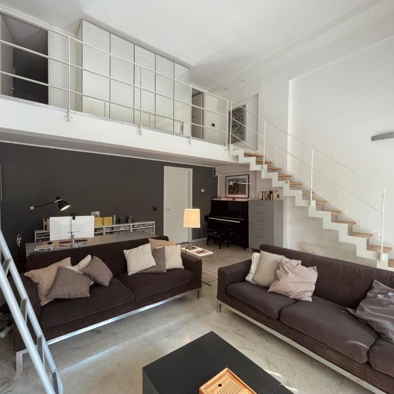 Ampio Loft su due livelli con giardino - Appartamento con 2 Camere da Letto - 2