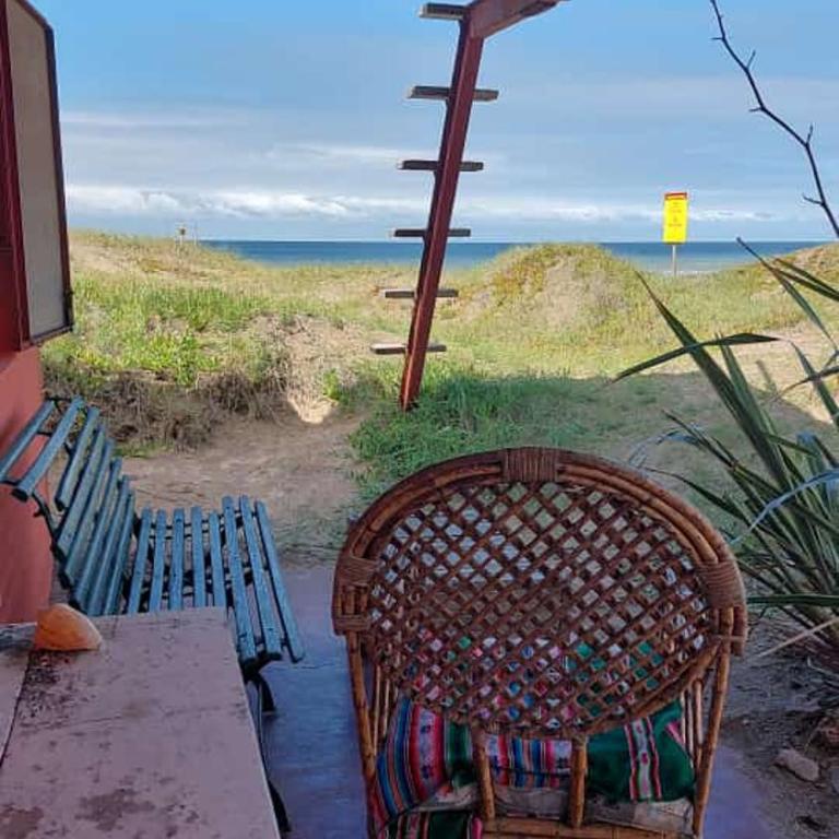 LaGloriaMds - Three-Bedroom House - 23