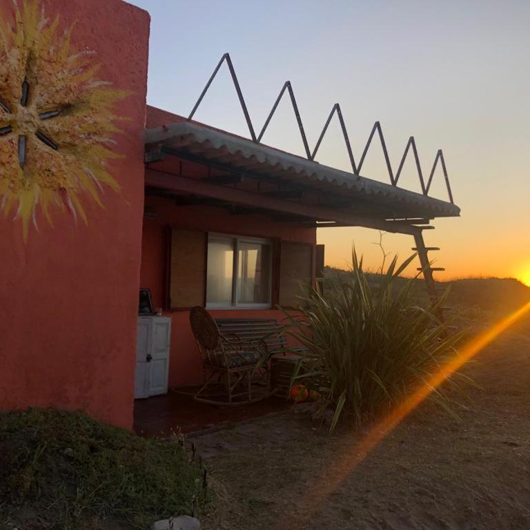 LaGloriaMds - Three-Bedroom House - 2