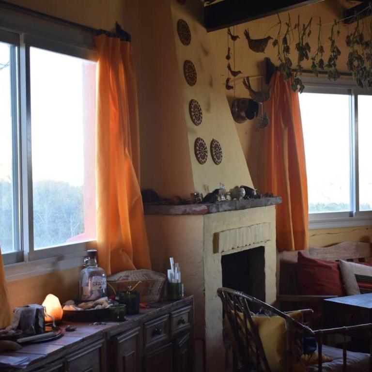 LaGloriaMds - Three-Bedroom House - 28