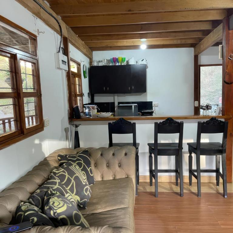 Finca con BBQ, Parking Privado y Hamacas - Three-Bedroom House - 9