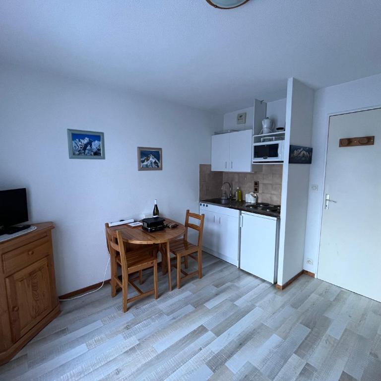 Aux Pieds des pistes en plein soleil - One-Bedroom Apartment - 5