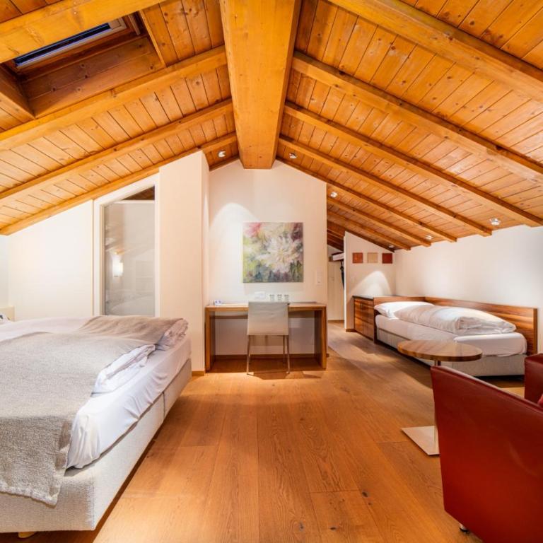 Hotel Allalin Saas-Fee - Superior Dreibettzimmer mit Balkon - 6