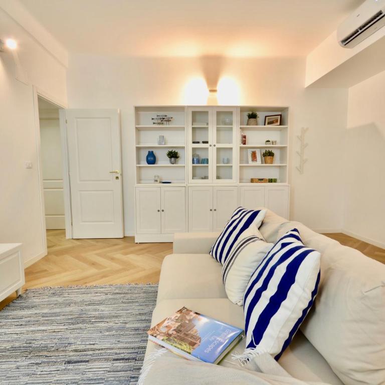 Luvì - Trilocale 4 posti letto, a 5 minuti a piedi dalla spiaggia - AC e WIFI - Appartamento con 2 Camere da Letto - 24