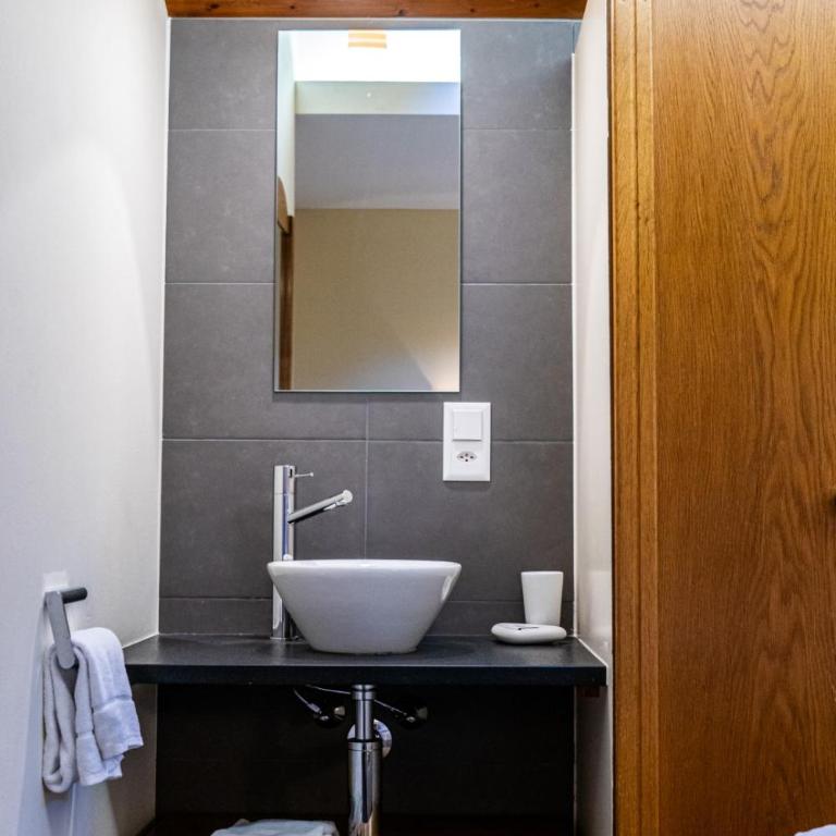 Hotel Allalin Saas-Fee - Superior Familiensuite mit Balkon - 22