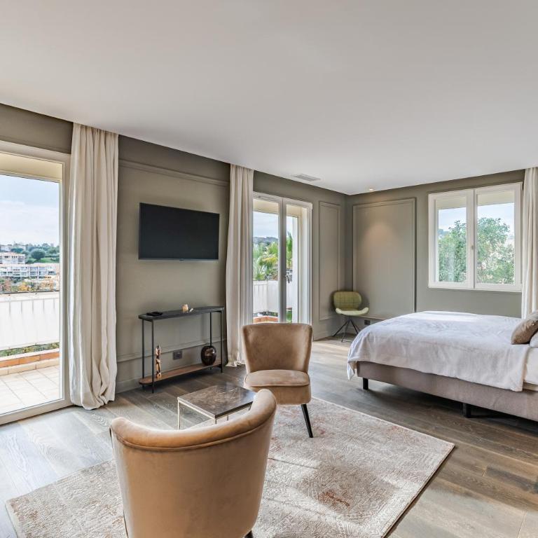 Villa sur le toit, duplex, 5 pièces 160m2, piscine - Appartement - 32