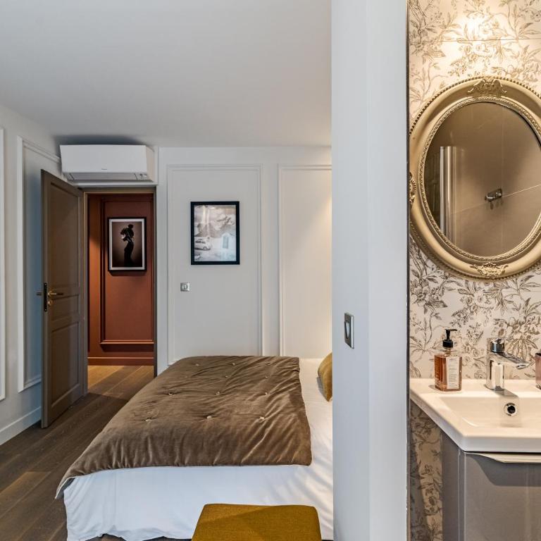 Villa sur le toit, duplex, 5 pièces 160m2, piscine - Appartement - 44