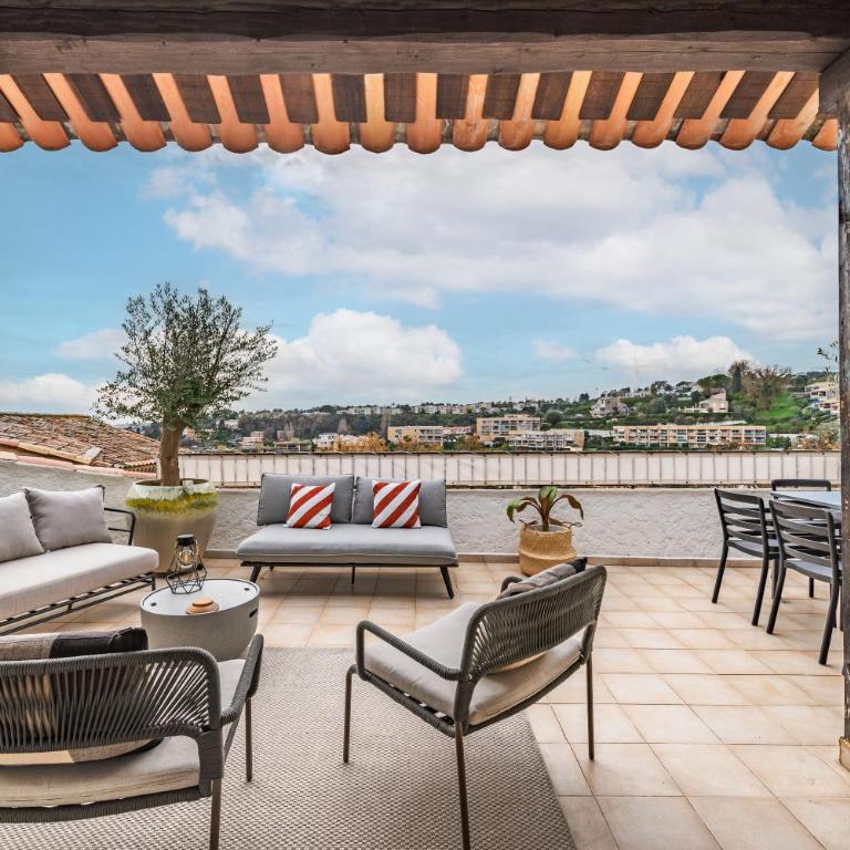 Villa sur le toit, duplex, 5 pièces 160m2, piscine - Appartement - 15