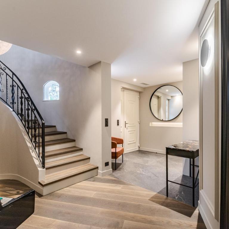 Villa sur le toit, duplex, 5 pièces 160m2, piscine - Appartement - 21