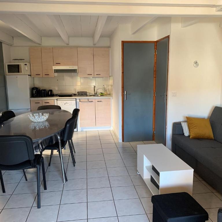 Maison Vias plage, plage à 500 m - Maison 3 Chambres - 2