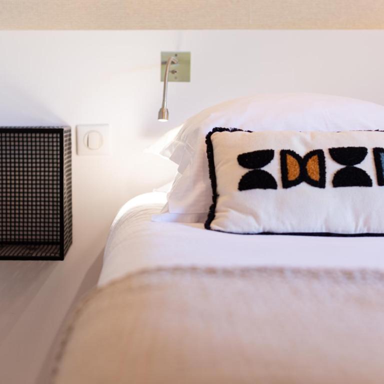 Hotel des Lices - Petite Chambre Double - 8