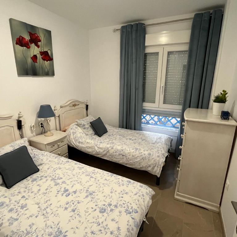 EL FARO VACACIONES en ESTEPONA - Apartamento con vistas a la piscina - 26