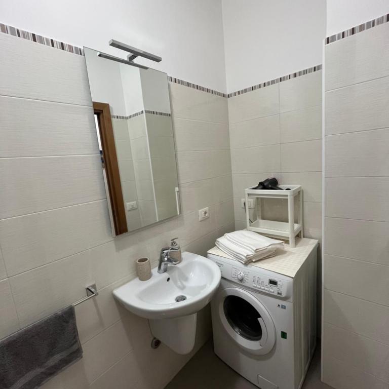 Monti Exclusive Apartment - Two-Bedroom House - 27