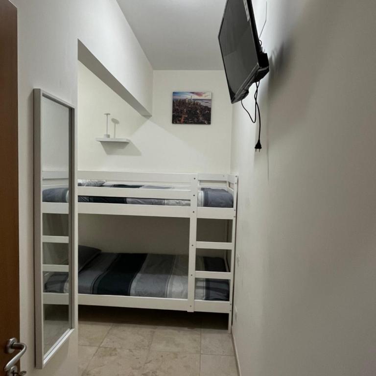 Monti Exclusive Apartment - Two-Bedroom House - 23