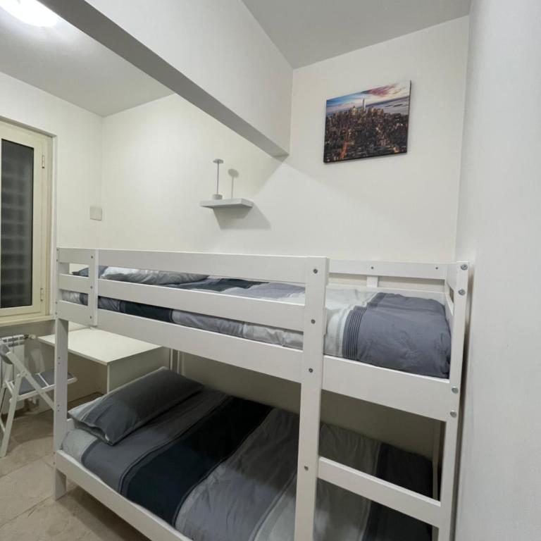 Monti Exclusive Apartment - Two-Bedroom House - 24