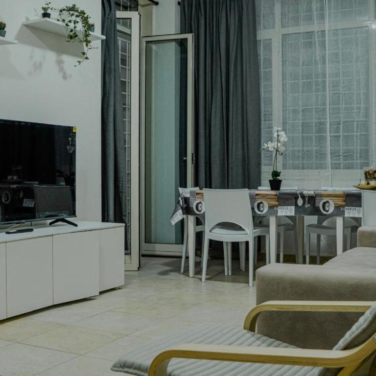 Monti Exclusive Apartment - Two-Bedroom House - 10