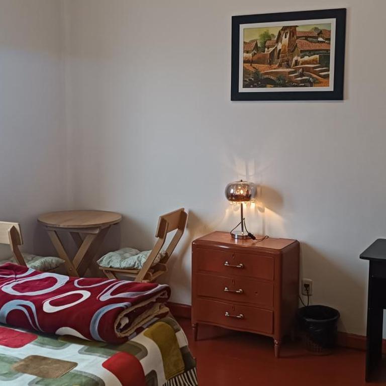 SK Hostal - Habitación Doble con balcón - 5
