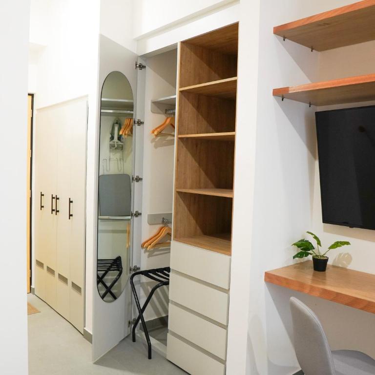 Indiana suites - Studio with Sofa Bed - 7