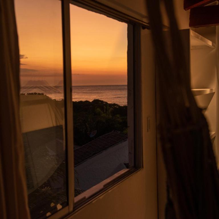 Cómodo apartamento con vista al mar y la montaña - Two-Bedroom Apartment - 9