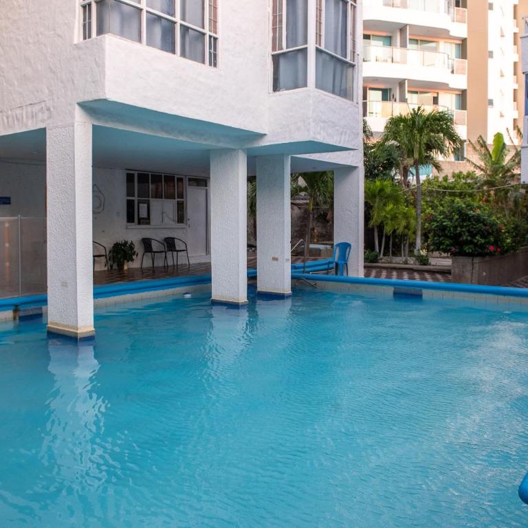 Cómodo apartamento con vista al mar y la montaña - Two-Bedroom Apartment - 17