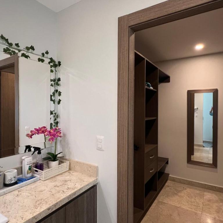 Mar Laguna Hotel - Two-Bedroom Apartment - 13