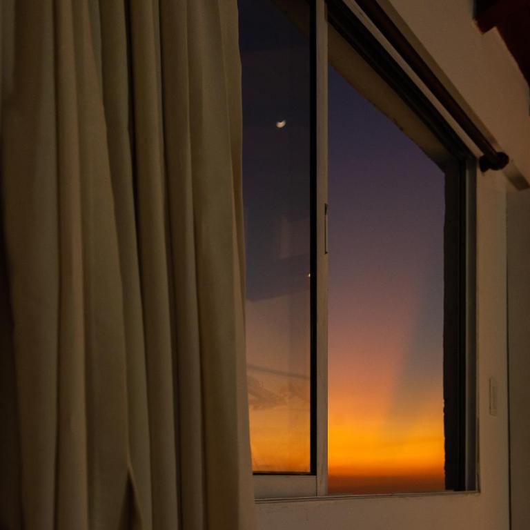 Cómodo apartamento con vista al mar y la montaña - Two-Bedroom Apartment - 61