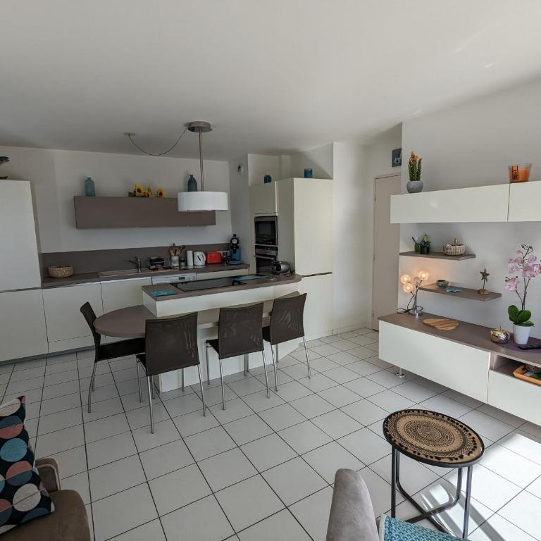 Arcachon - Superbe T3 avec terrasse, piscine et parking sécurisé - 6 personnes - FR-1-420-33 - Apartment (6 Adults) - 9