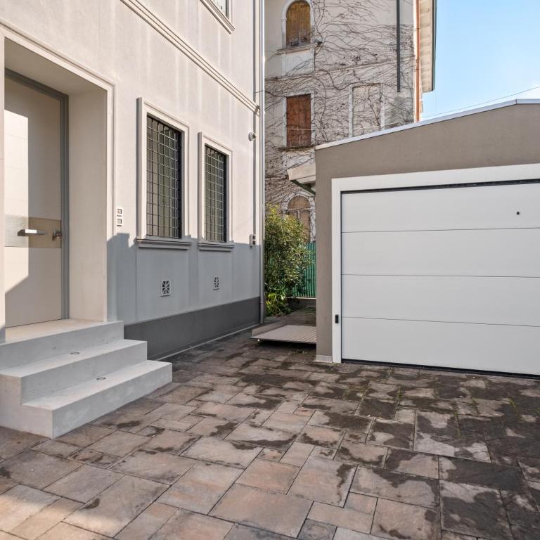 Civico 36 - Zona residenziale tranquilla - A 15 minuti a piedi dal Centro - Casa Guido - Appartamento con 2 Camere da Letto - 15