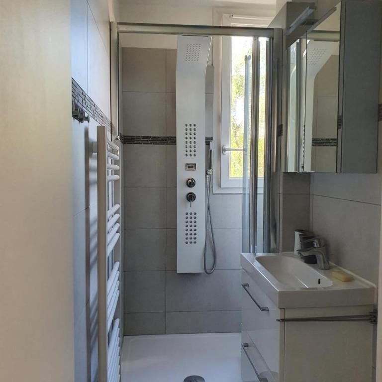 Chambre privée dans magnifique appartement calme - Chambre Double avec Salle de Bains Commune - 5