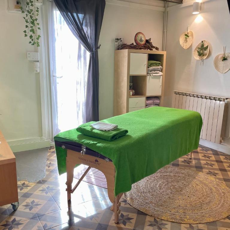 Petite maison de ville avec jardin quartier calme - Two-Bedroom House - 21