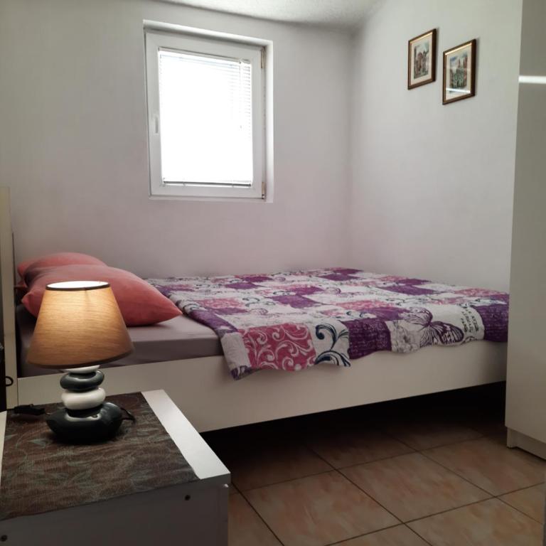 Apartmani na moru - Apartment with Terrace - 14