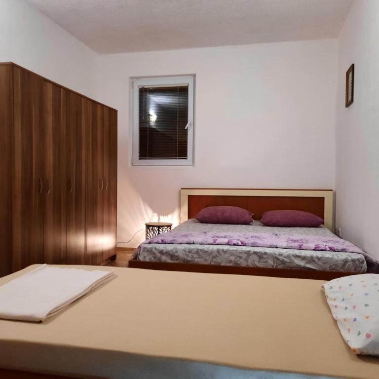 Apartmani na moru - Apartment with Terrace - 12