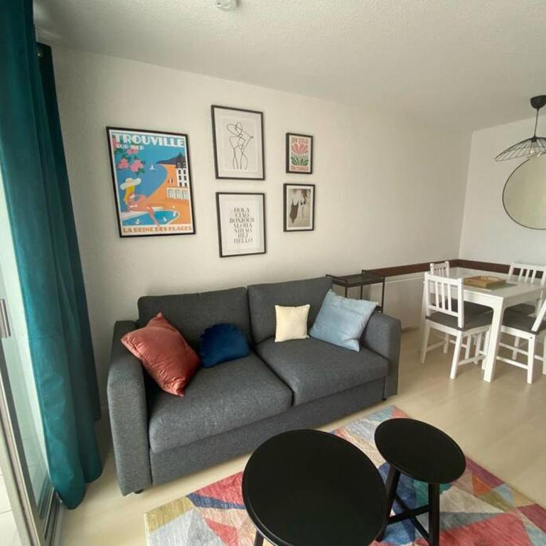 Très joli Appartement 2P au Beach Résidence Trouville- Piscine & vue port - One-Bedroom Apartment - 6