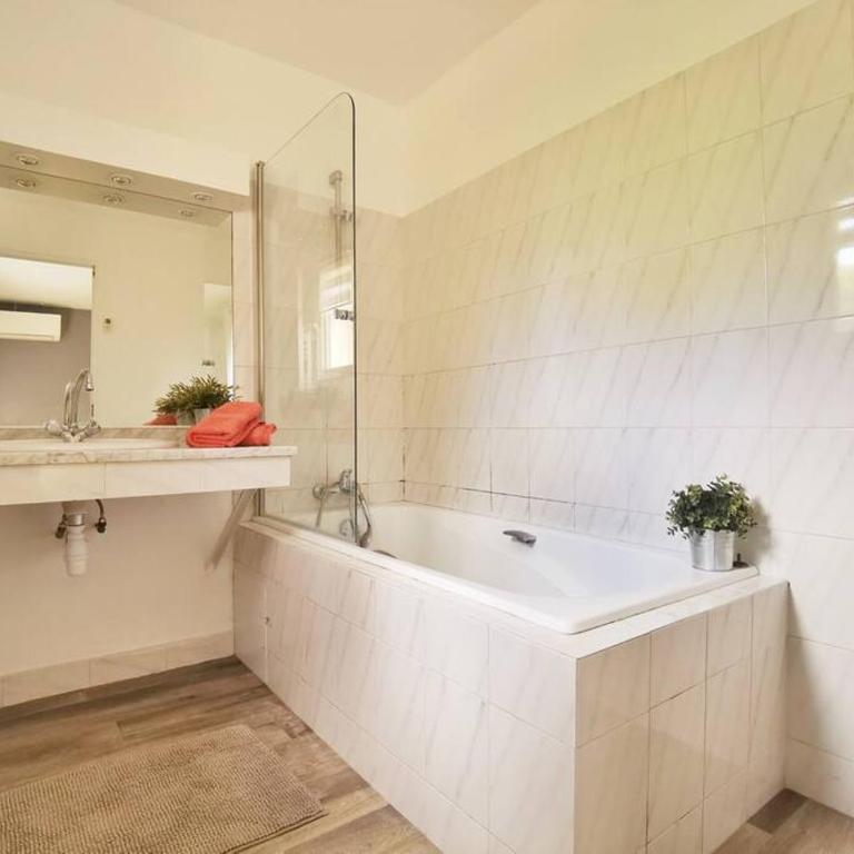 Les quatre loges - joli t2 jardinet et parking *3 - Appartement 1 Chambre - 4