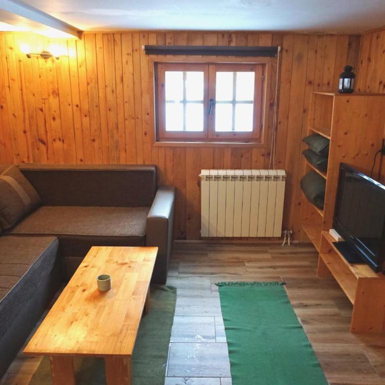 Montana Apartment - One-Bedroom Apartment - 13