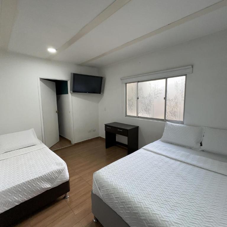 HOSTELFC CORFERIAS - Habitación Triple Clásica - 6