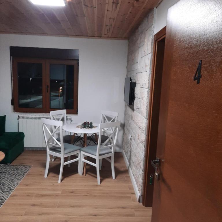 View of Durmitor - Apartment with Garden View - 12