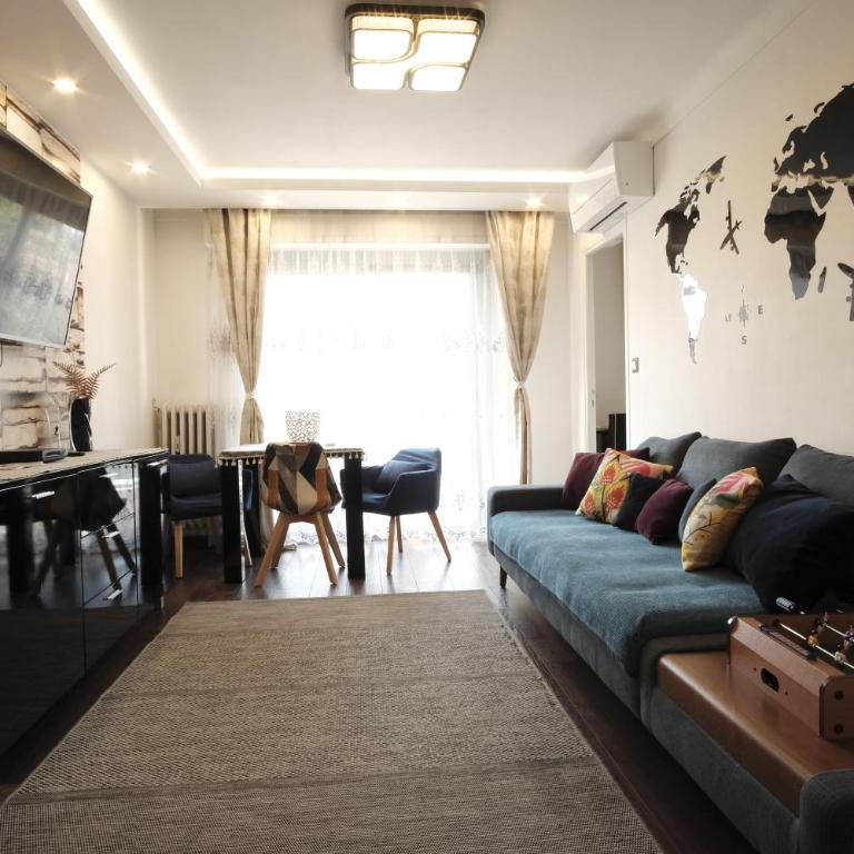 Charming AC 2-bedroom apartment Antibes city center family, couples friendly - Two-Bedroom Apartment - 4