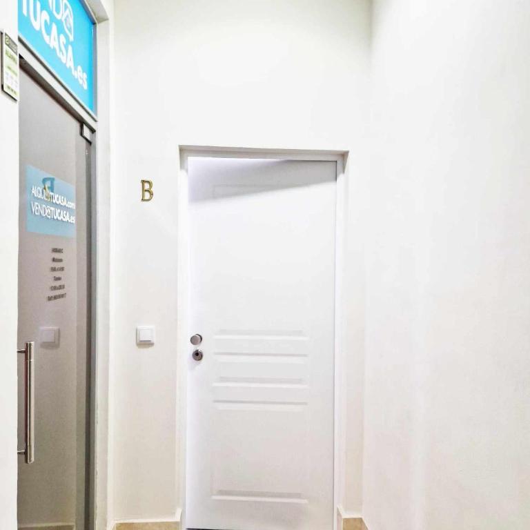Alojamientos Fenix - Two-Bedroom Apartment - 14