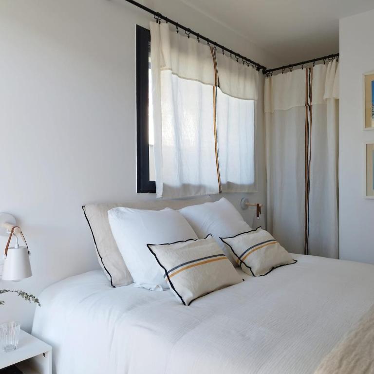 Maison Veyrier du Lac, à 10 min à pied de la plage - Villa 3 Chambres - 24
