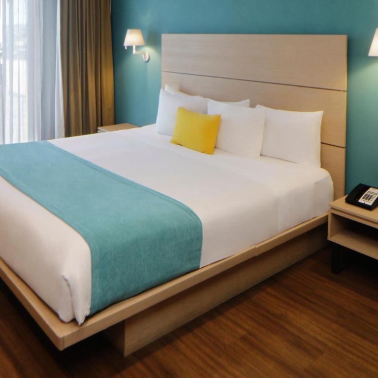 City Express Suites by Marriott Tijuana Rio - King Suite - 2