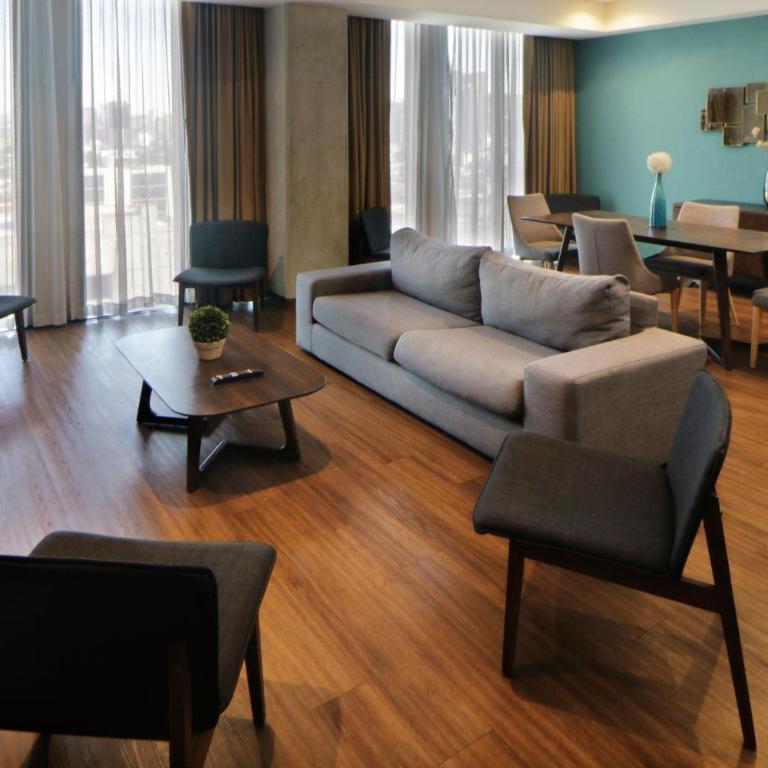 City Express Suites by Marriott Tijuana Rio - Suite con cama extragrande - 8
